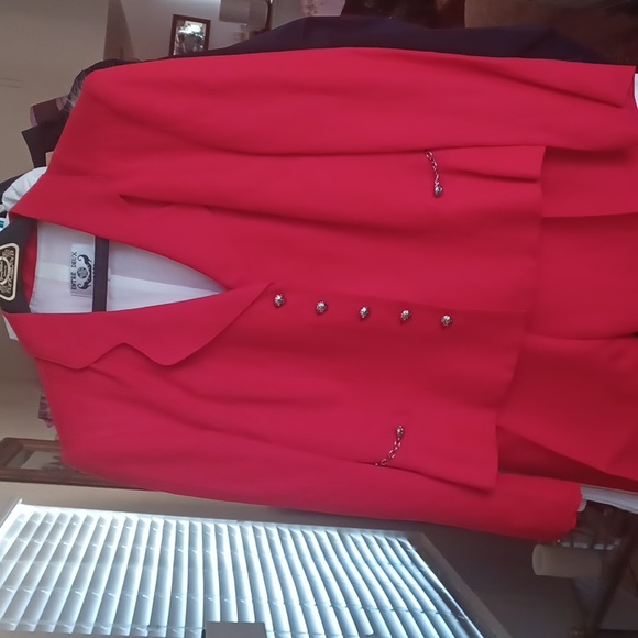 PANT SUIT, by 'ENTRE DEUX 8. - Picture 14 of 16